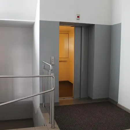 Konrad W Centrum 600 M Od Morza Apartamento